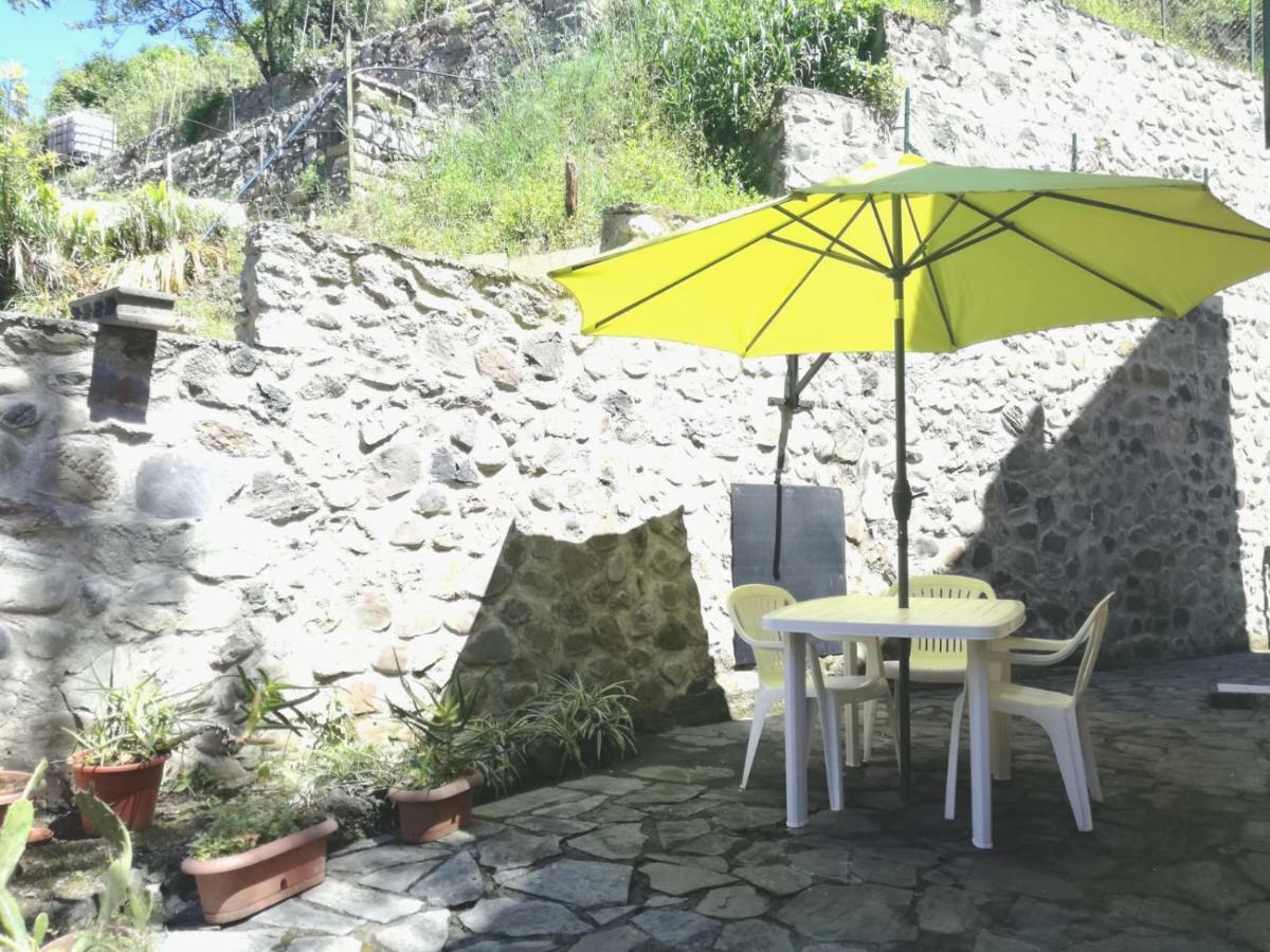 Terrace & Parking - Holiday Home Near Fegina Beach Монтероссо-аль-Маре Экстерьер фото